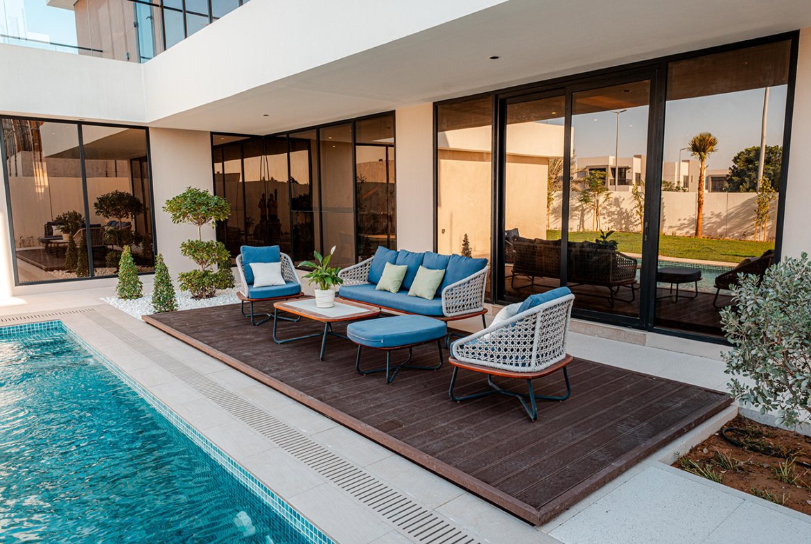 view swimming pool shoumous villa