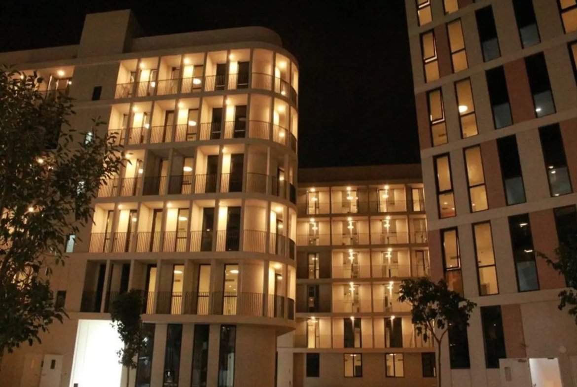 buildings aljada in night
