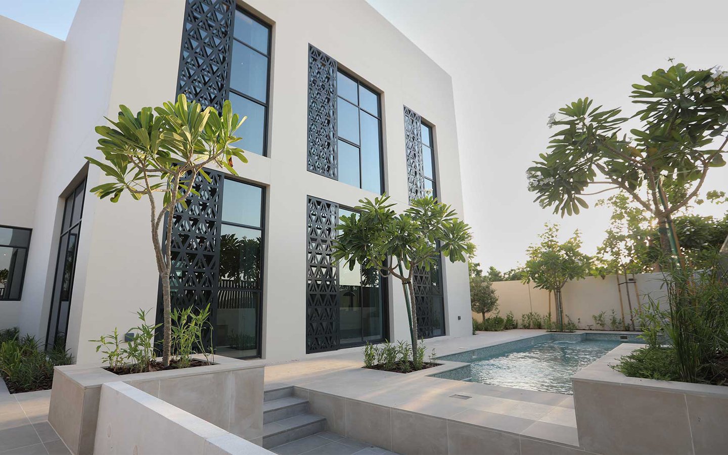 building villa hayyan with swimming pool