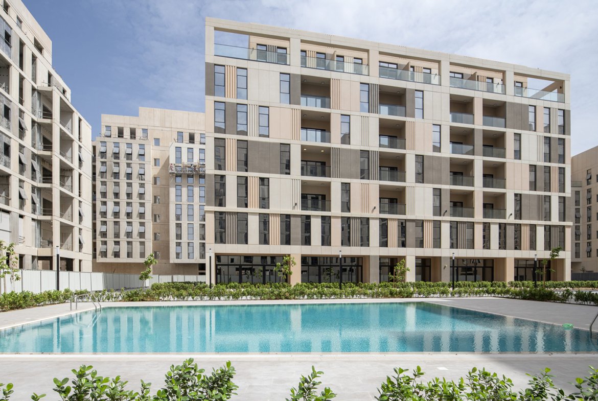 Al-Mamsha-front-swimming-pool