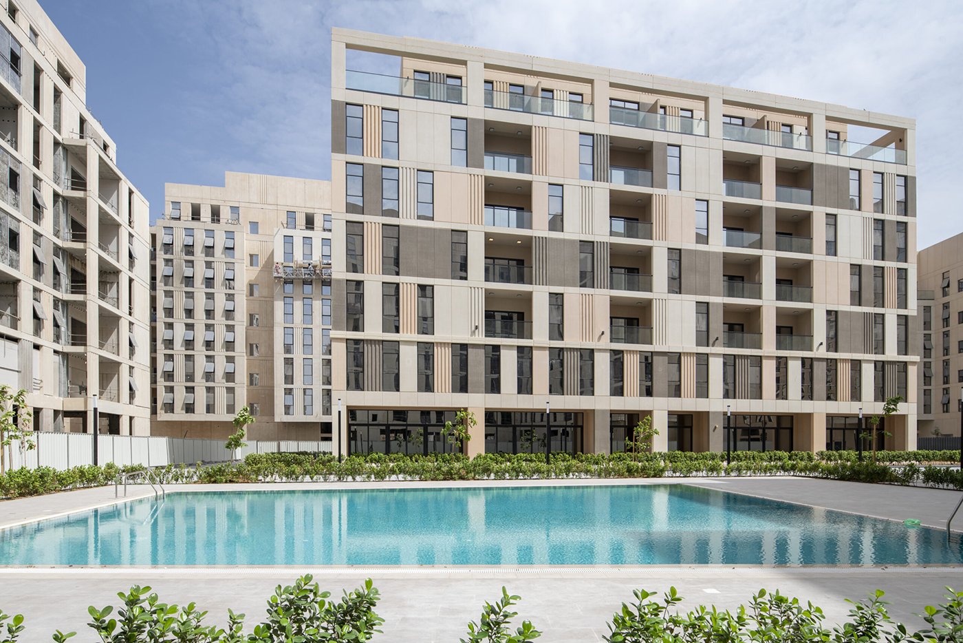 Al-Mamsha-front-swimming-pool