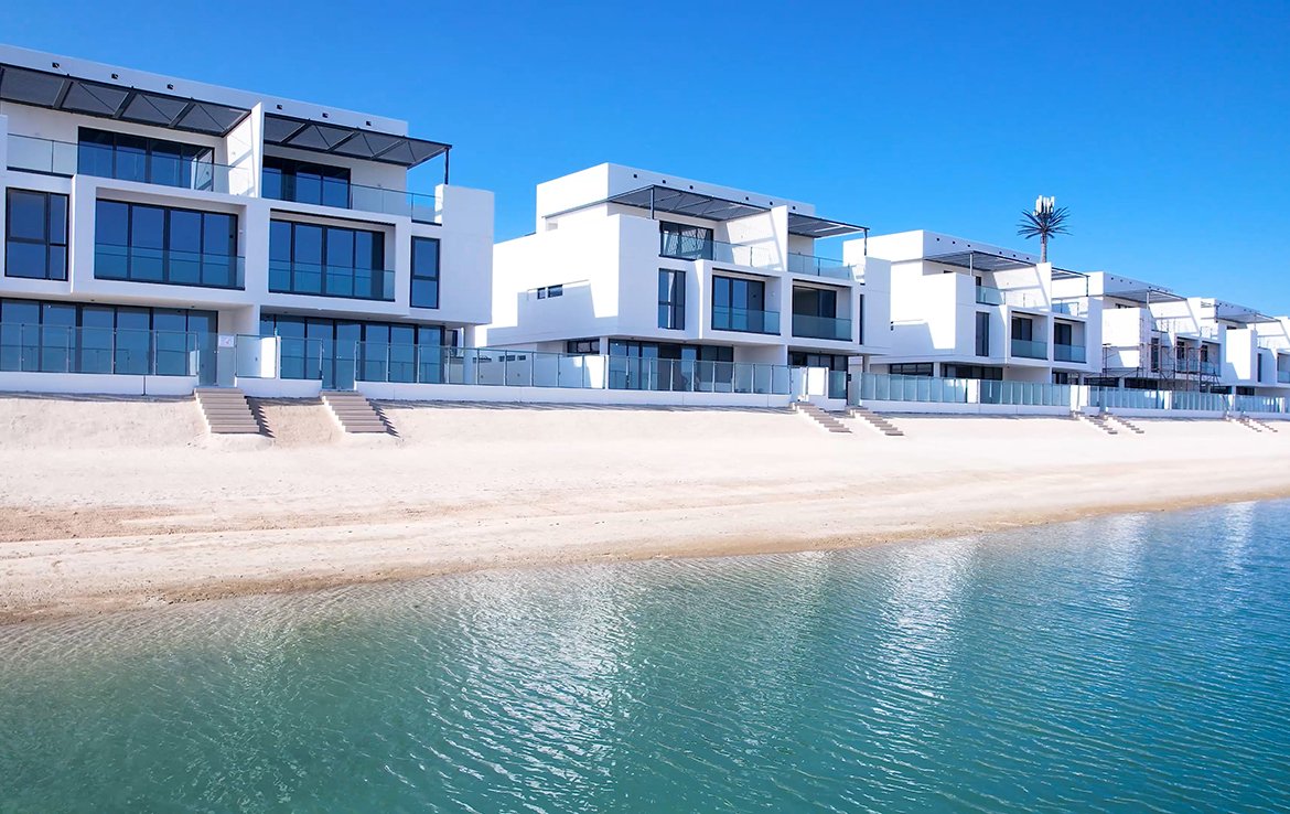 Waterfront Sea View Villa in Ajmal Makan