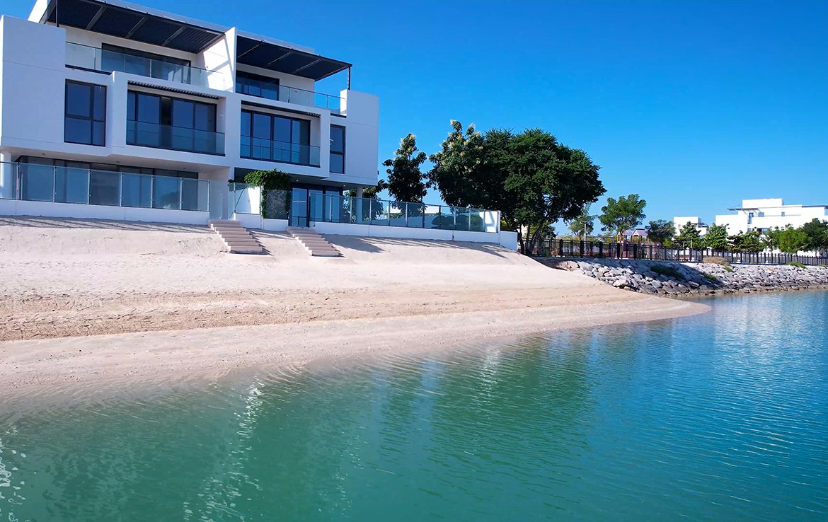 Waterfront Sea View Villa in Ajmal Makan